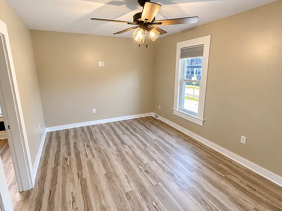 5th image of 105 South St