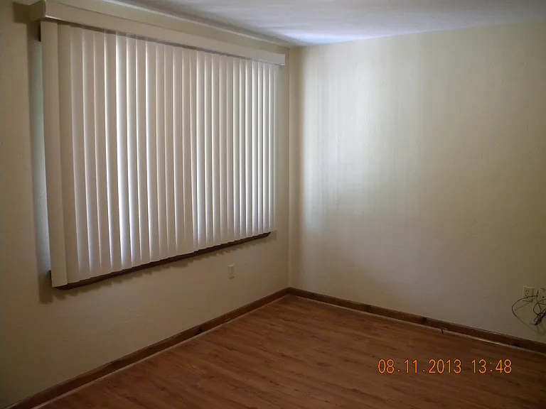 511 E 3rd St #B — Photo 5