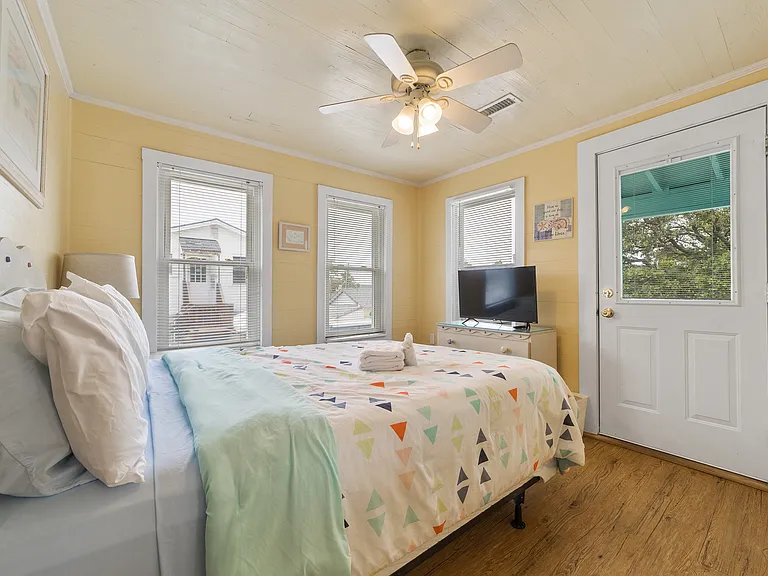1420 Holly Driveunit B — Photo 9