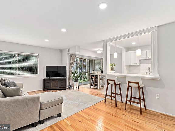 3rd image of 12311 Braxfield Ct APT 8