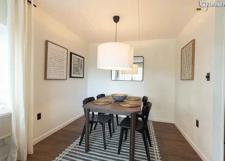 205 Mineola Blvd #2I — Photo 14