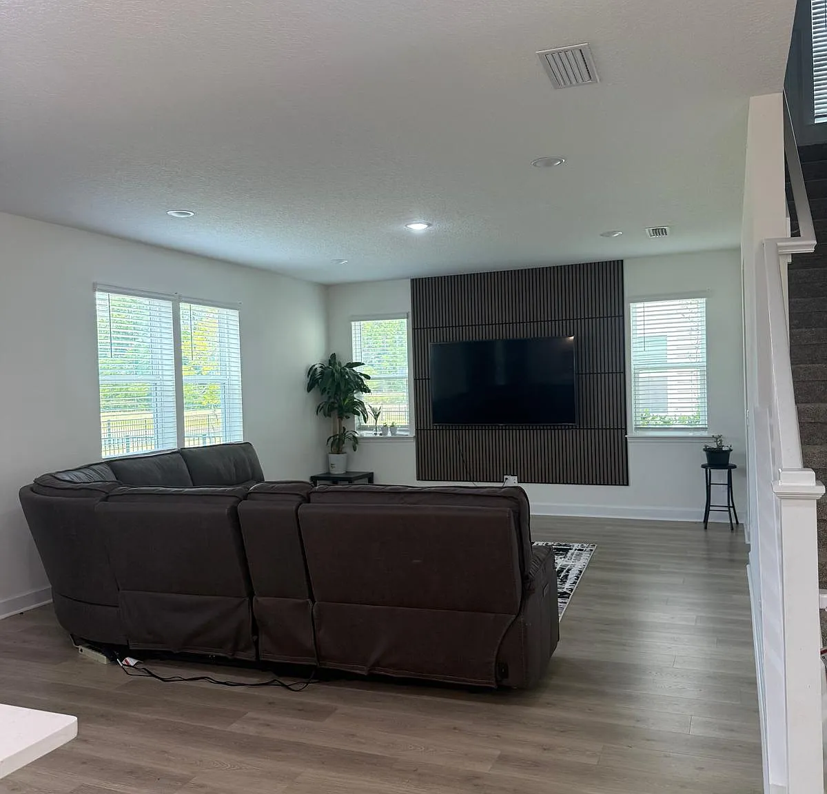 4 bed, 2350 sqft, $2,800 — Photo 4