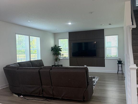 4th image of 177 Elm Creek Dr