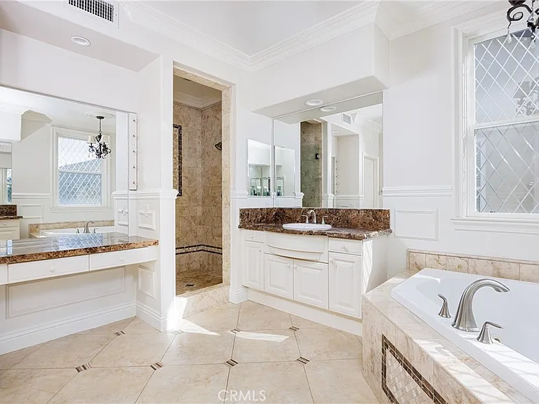 51 Groveside Dr — Photo 12