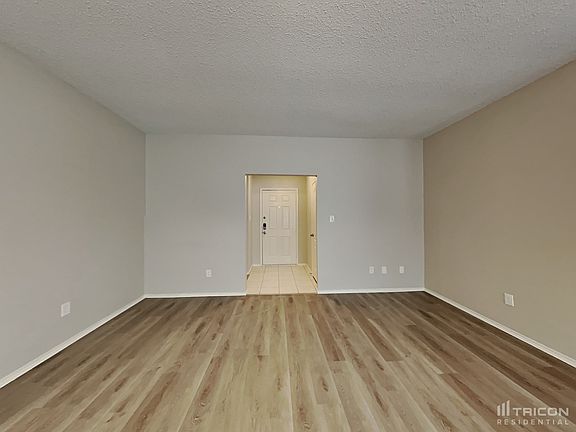 3rd image of 2411 Whispering Creek Dr
