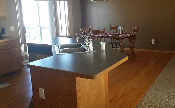 2nd image of 2590 Queen Ave