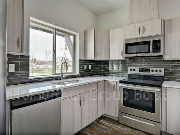 2nd image of 469 E Trackstand Ln
