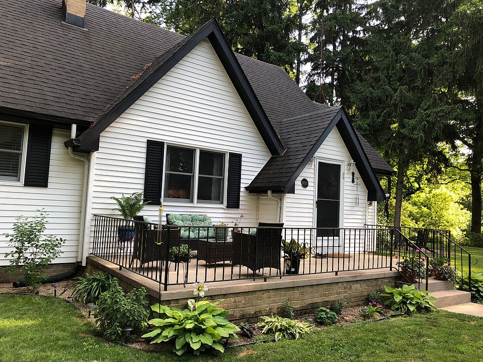 1st image of 24320 McKelvey Ave