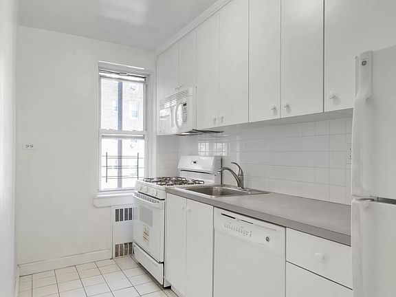 3rd image of 39-35 51st St #5D