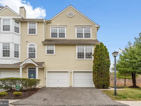 7601 Juniper Ln, Palmyra, NJ 08065