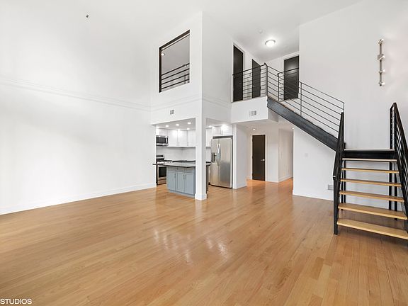 2nd image of 35 Underhill Ave #B3h