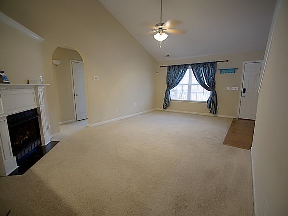 3rd image of 5034 Drake Pond Ln