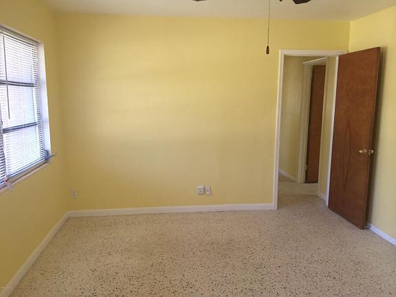 3rd image of 1278 Rivermont Dr