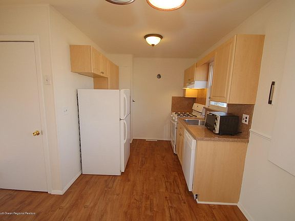 5th image of 1234 Tyler Dr