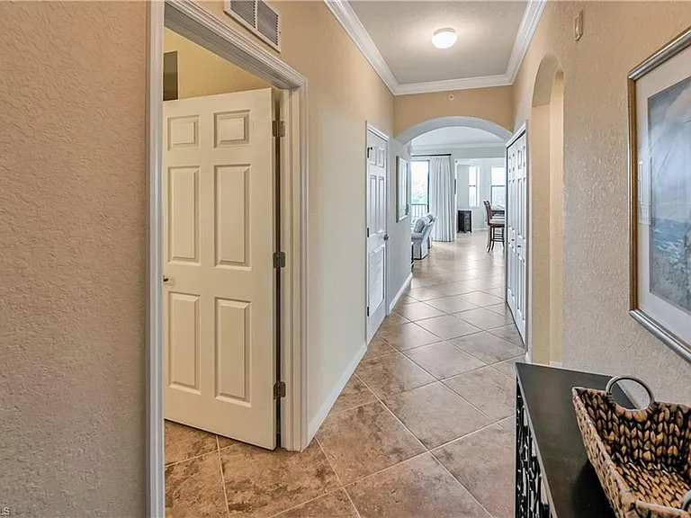 9735 Acqua Ct #622 — Photo 3