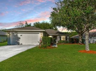 221 Southlake Dr, Saint Augustine, FL 32092