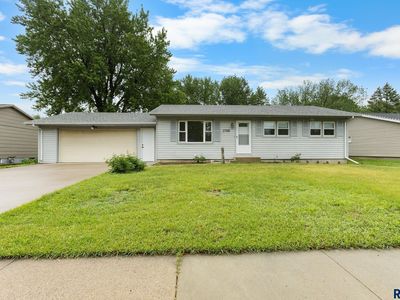 5708 W 46th St, Sioux Falls, SD, 57106