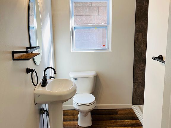 4th image of 709 Pine St #2