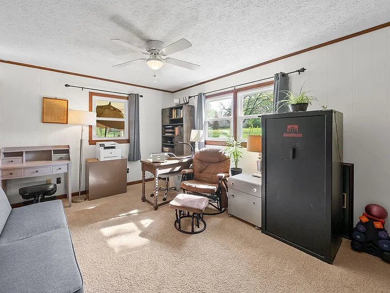 3611 Bahama Dr — Photo 32