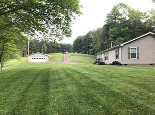 1632 Mitchells Xrds, Hillsville, VA 24343