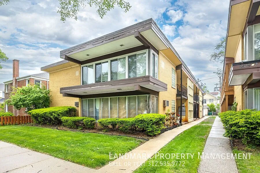 1209 N Harlem Ave Unit 5 — Photo 1