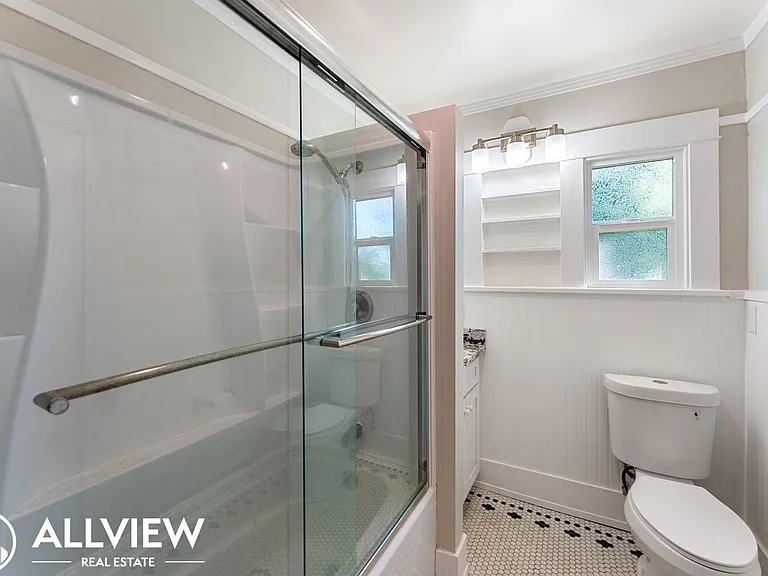 2474 Santa Ana Ave — Photo 19