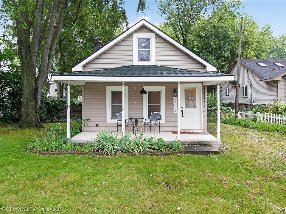 37445 Marquette St, photo 4