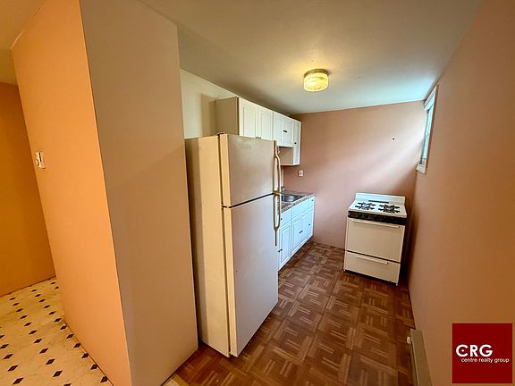 3rd image of 18 Rockville Park #1R