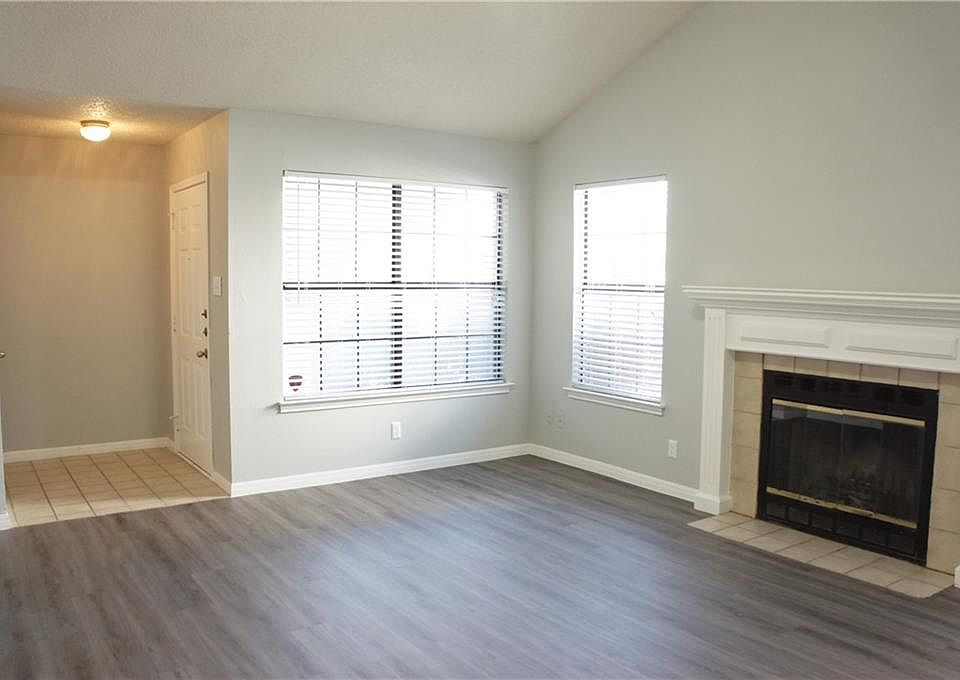 1st image of 212 Tamara Dr APT A