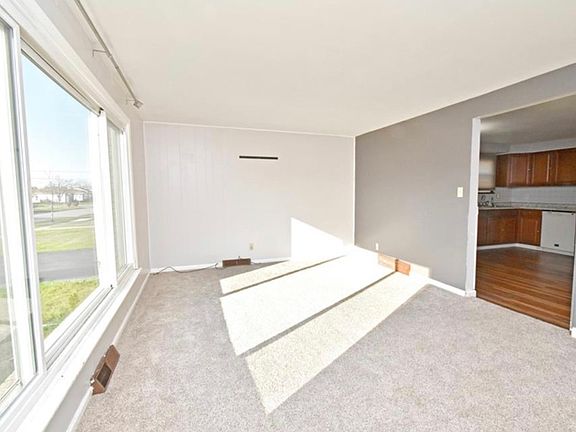 3rd image of 175 Vern Ln #1