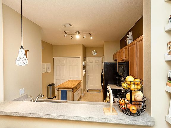 5th image of 442 Scrub Jay Dr