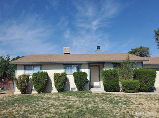 424 6th St, Fernley, NV 89408