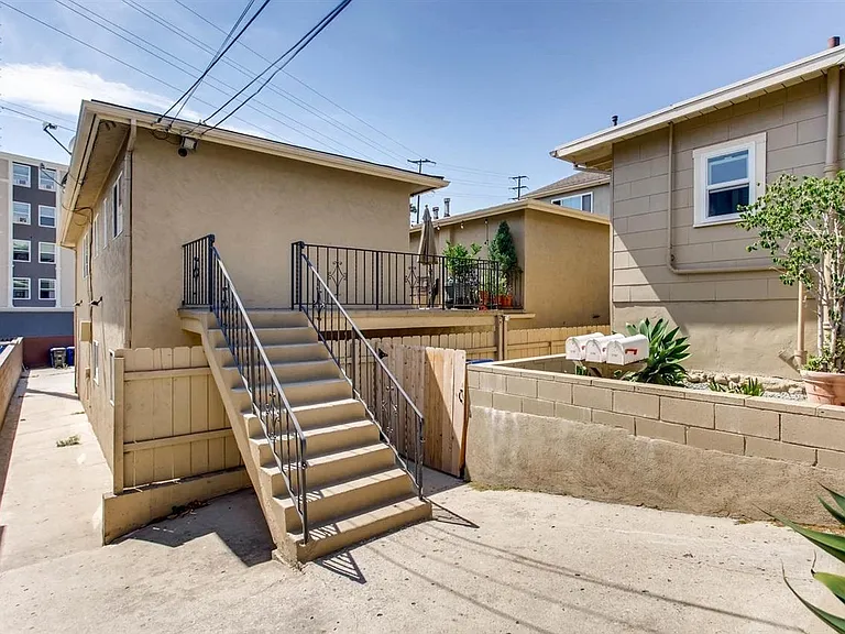 3738 Swift Ave — Photo 21