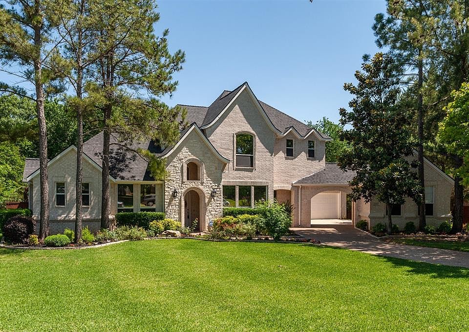 1st image of 1317 Village Green Dr