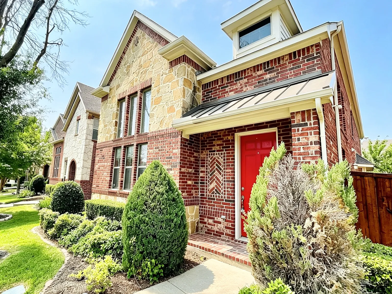 3 bed, 3.5 bath, 2070 sqft, $2,649 — Photo 3
