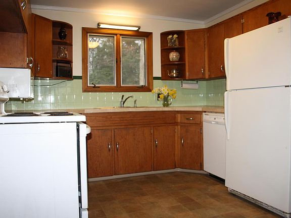5th image of 1600 Autry Way