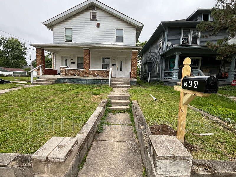 1st image of 560 Udell St