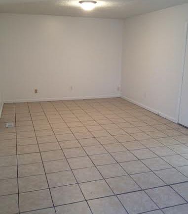 4th image of 9456 English Oak Dr