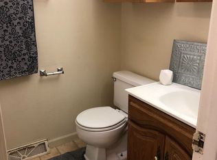 1528-1530 Seminole Ave NW #1528, Cedar Rapids, IA 52405