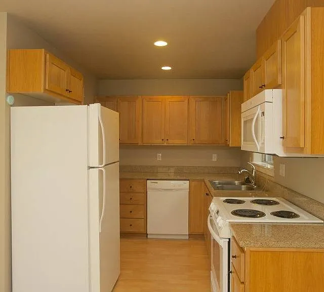 #6 - Kitchen #6 - Kitchen