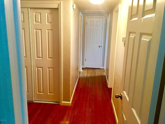 4th image of 2824 Emily Ln