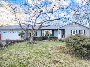 11N112 Capulet Cir, Elgin, IL 60124