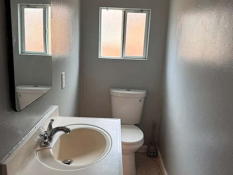 Halinor Ave — Photo 9