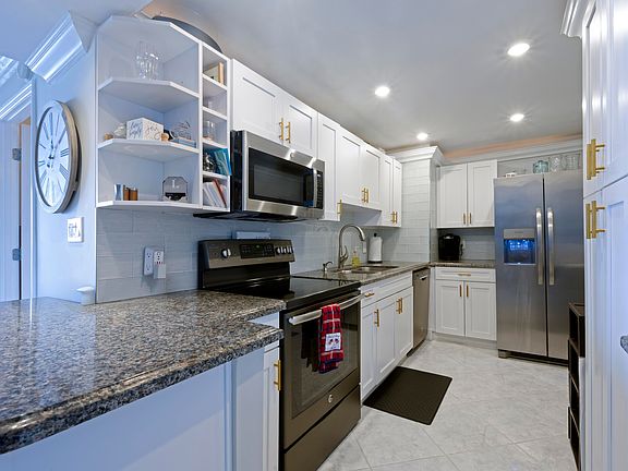 3rd image of 5600 N Flagler Drive #1906