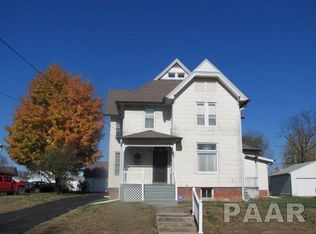 355 W Chestnut St, Canton, IL 61520