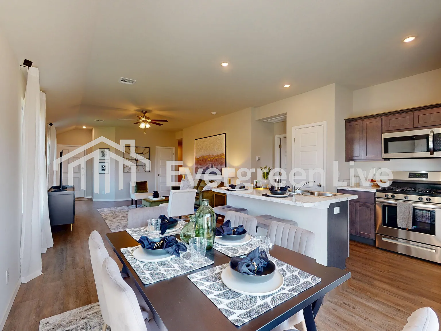 3 bed, 2.0 bath, 1248 sqft, $1,345 — Photo 4