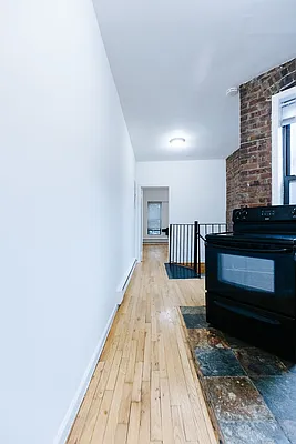 Rented by Avenues Real Estate | media 48