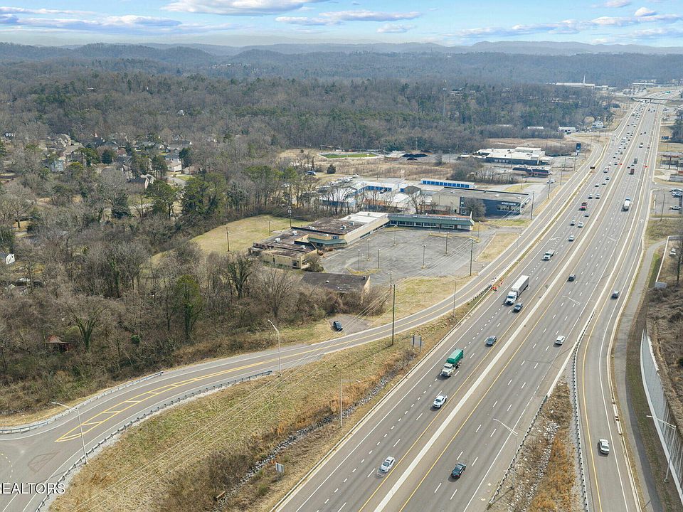 1st image of 2814 Dresser Rd
