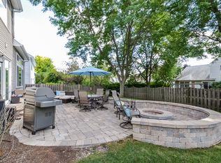 1020 Talbot Ln, Grayslake, IL 60030