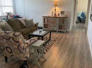 81 N Main St, Glen Ellyn, IL 60137